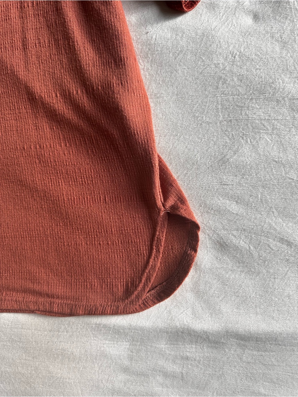 Max Studio Rust Ruched Sleeve Textured Knit Top - Picture 6 of 11